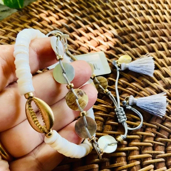 TOMMY BAHAMA BRACELETS NWT -2 STRAND. SHELL /MOP/STACK TASSEL ACCENT ADJUSTABLE - Picture 5 of 10